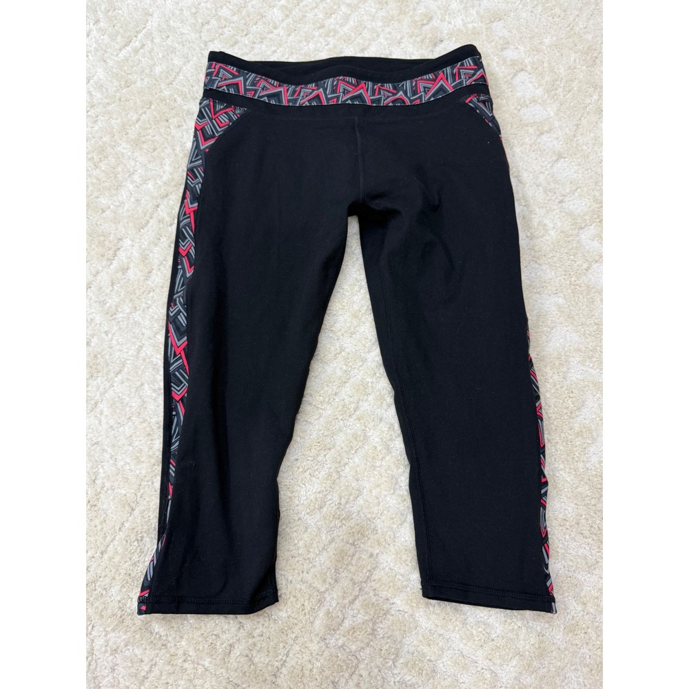 Fabletics Womens Black Red Geometric Print Crop Leggings Size M Medium GS1510235